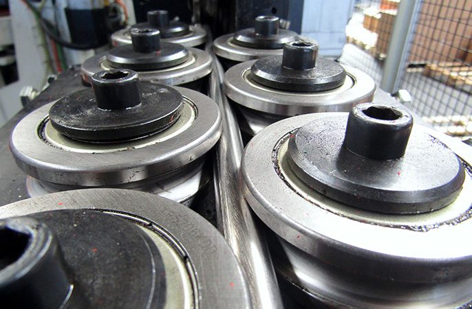 彈簧機的送線系統